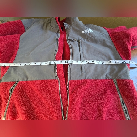 The North Face Red and Gray Polertec Fleece Jacket - Picture 11 of 11